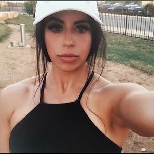 Meet your Posher, Kayla